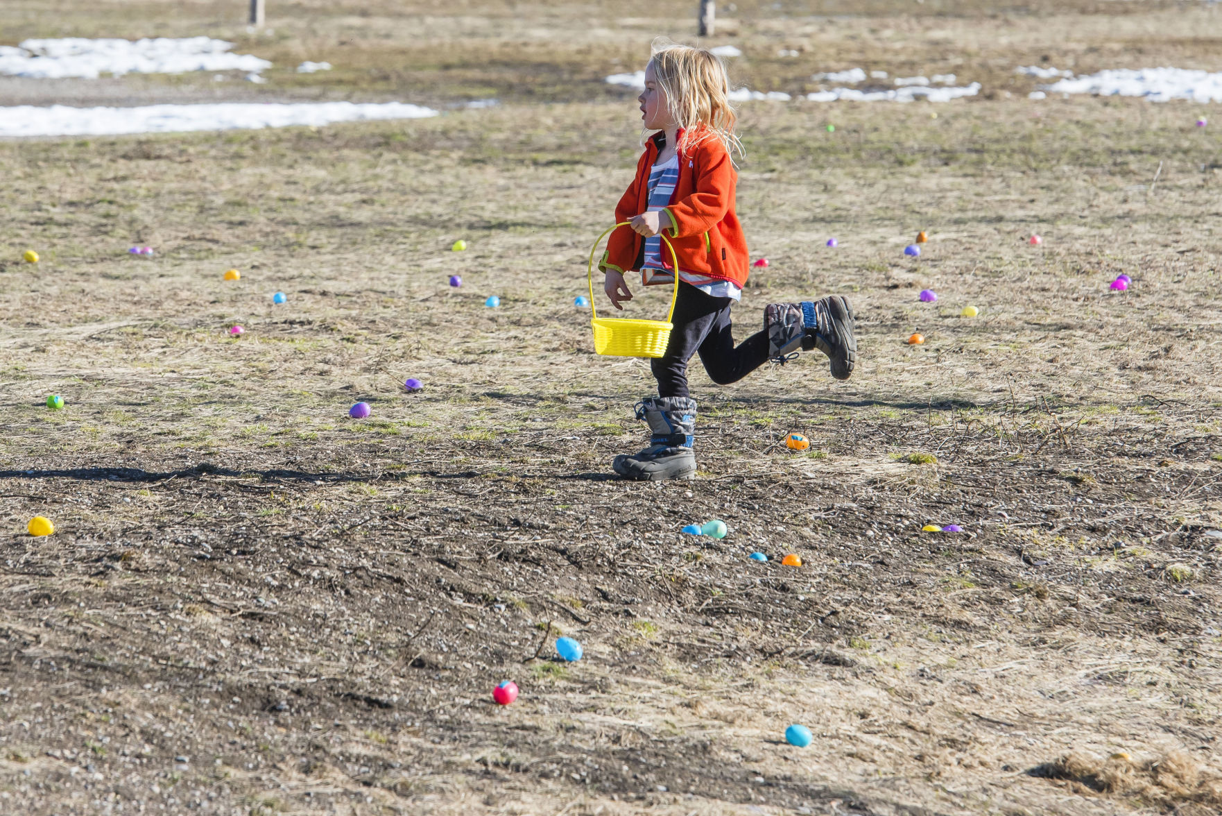 R Park Easter egg hunt